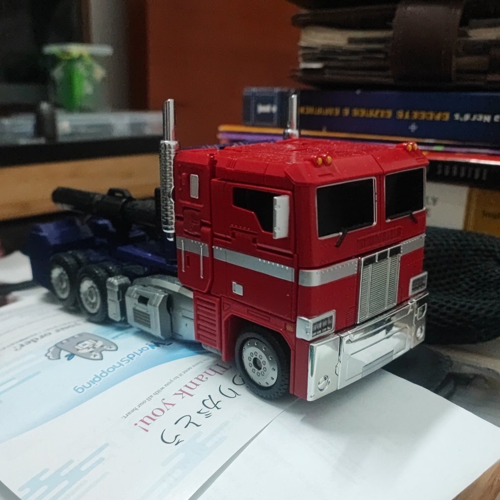 Toy truck
